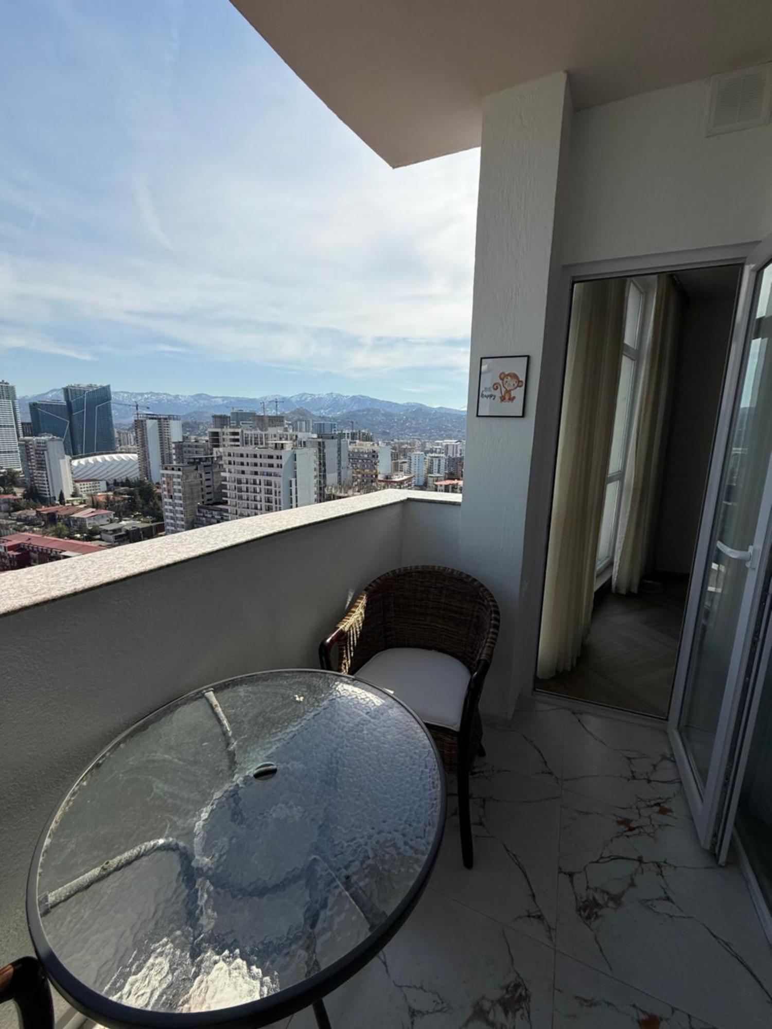 Tamuna'S Cozy Apartment Batumi Exterior photo